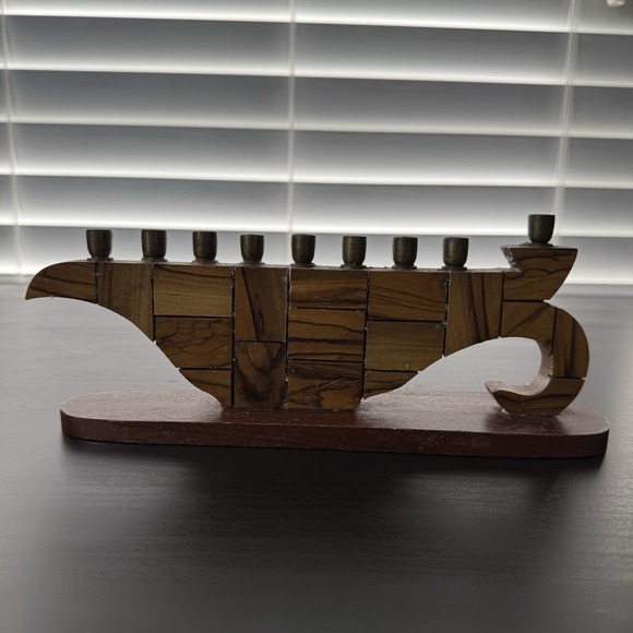 Israel Vintage Menorah - Wood block Chen Hazait‎ Jerusalem Hand Carved Oil Lamp